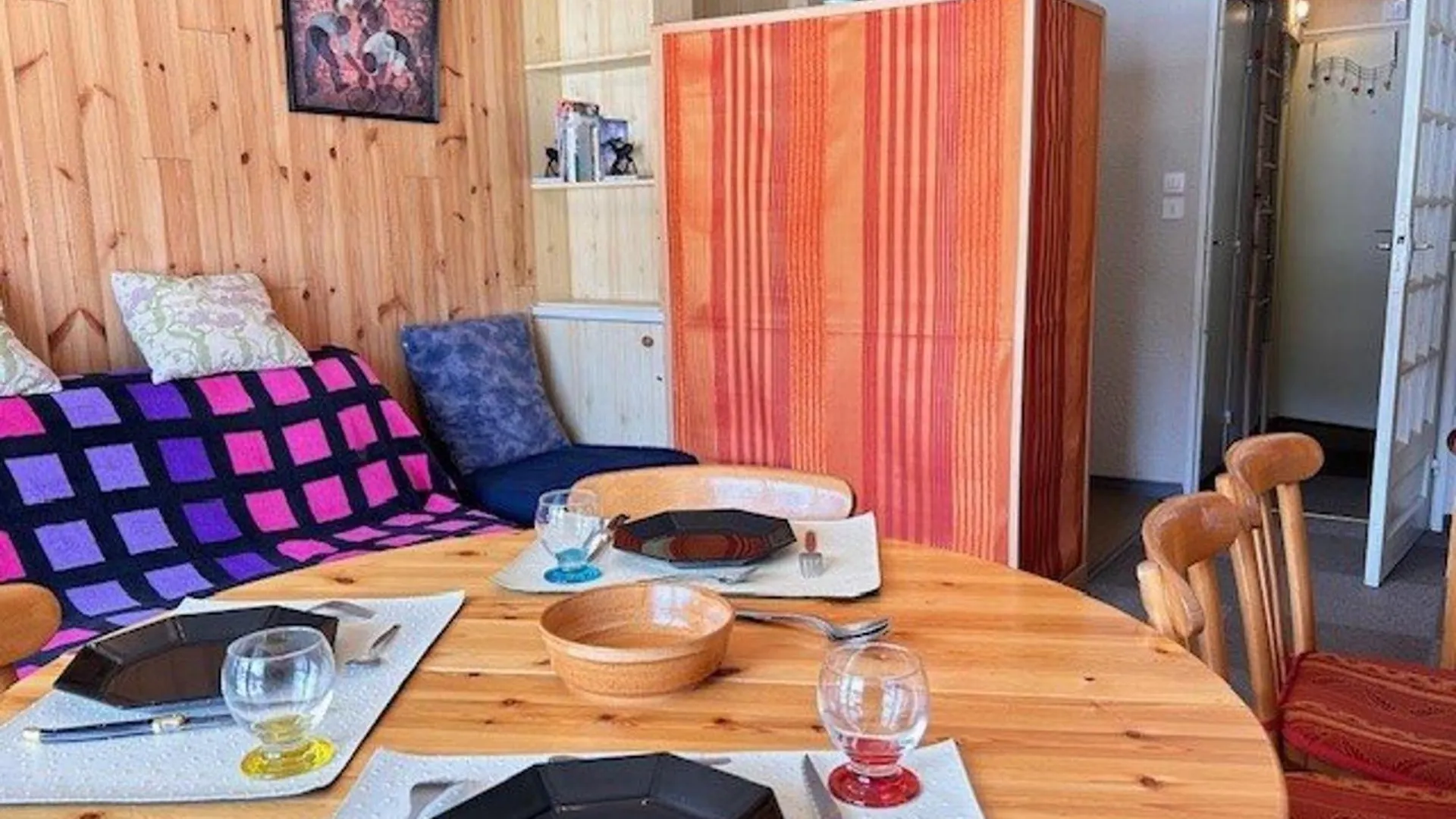 Appartement 4 Couchages, Skis Aux Pieds, Proche Commerces A Risoul - Fr-1-330-580 Apartment
